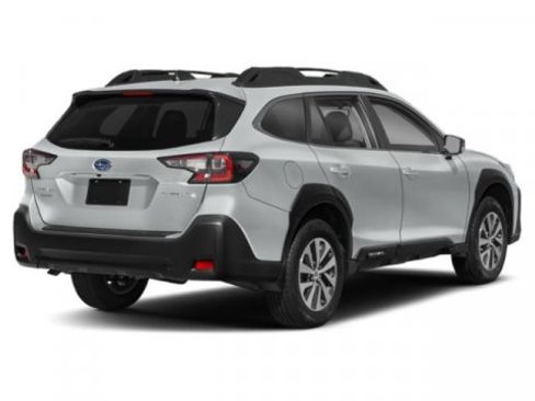 Used 2023 Subaru Outback Premium image 5