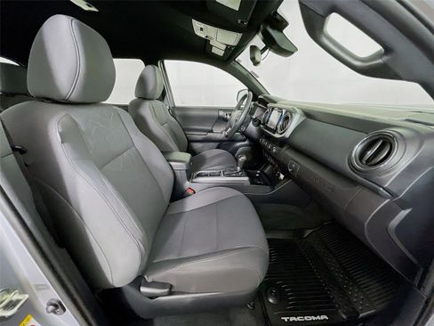 Used 2018 Toyota Tacoma TRD Pro image 28