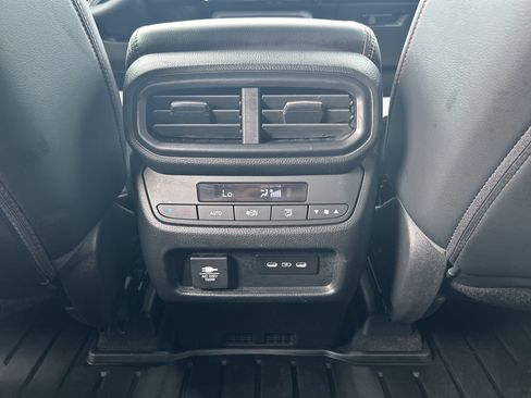 Certified 2025 Honda Pilot TrailSport image 28