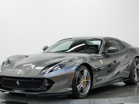 Used 2021 Ferrari 812 GTS RWD image 5
