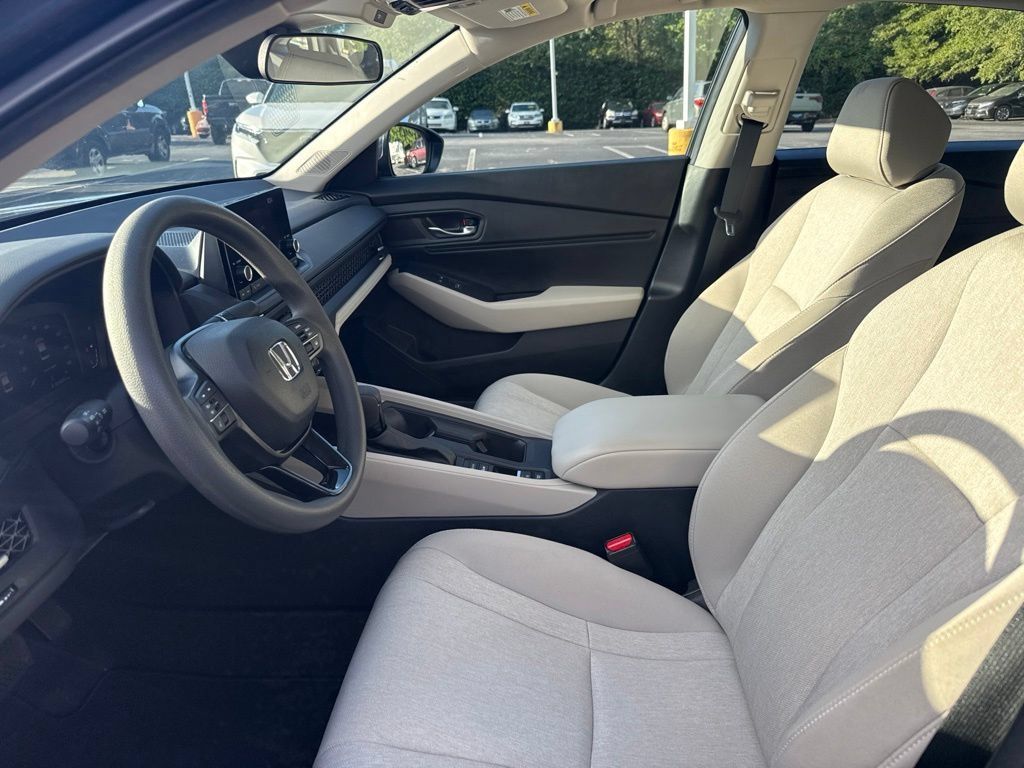 Used 2024 Honda Accord EX image 18
