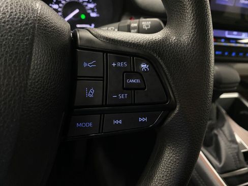 Used 2022 Toyota Sienna LE FWD image 16