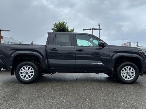 New 2026 Toyota Tacoma SR5 AWD/4WD image 9
