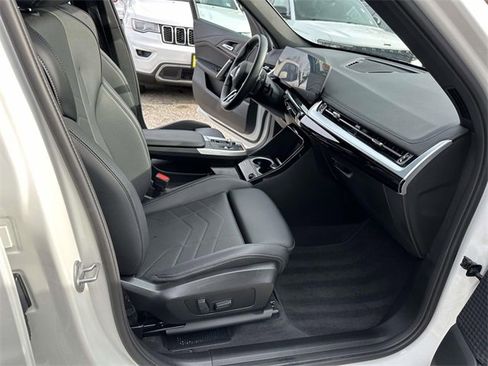Used 2025 BMW X1 xDrive28i image 25
