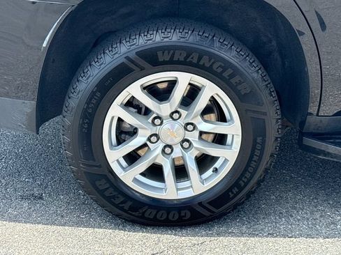 Used 2024 Chevrolet Tahoe LT RWD image 17
