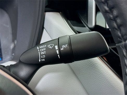 Used 2020 Toyota Corolla SE image 16