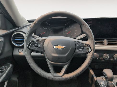 New 2026 Chevrolet Trax LS w/ LS Convenience Package FWD image 12