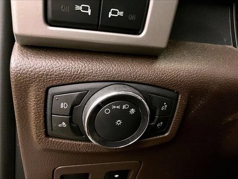 Used 2020 Ford F150 King Ranch w/ Equipment Group 601A Luxury AWD/4WD image 31