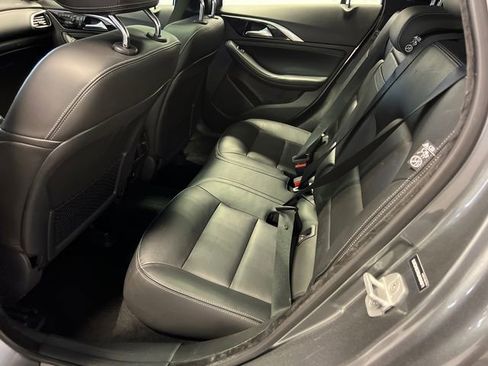 Used 2018 INFINITI QX30 Premium w/ Navigation Package AWD/4WD image 16