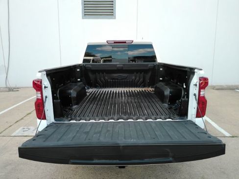 Used 2025 Chevrolet Silverado 1500 LT w/ Convenience Package II RWD image 7