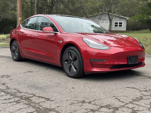 Used 2018 Tesla Model 3 Long Range image 1