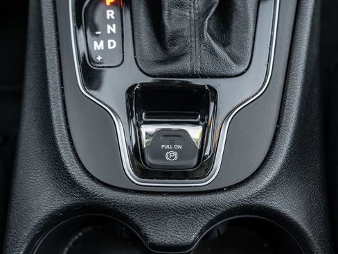 Used 2021 Jeep Cherokee Limited image 28