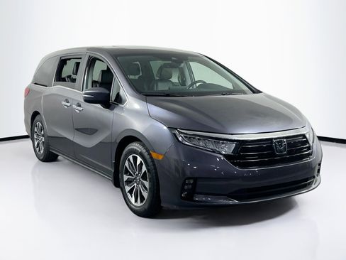 Used 2023 Honda Odyssey EX-L image 3