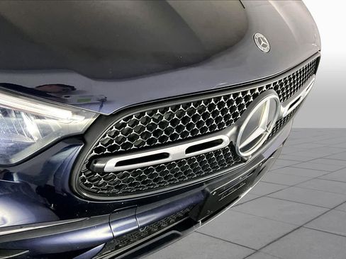 Used 2023 Mercedes-Benz GLC 300 4MATIC image 29