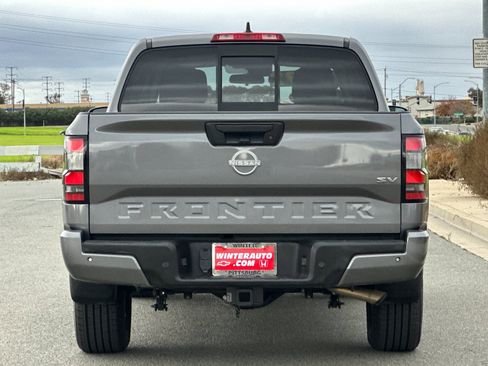 Used 2022 Nissan Frontier SV image 5