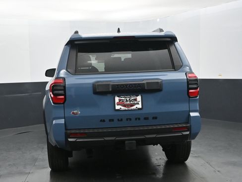 Used 2025 Toyota 4Runner SR5 RWD image 5
