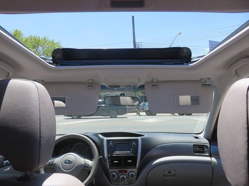 Used 2012 Subaru Forester 2.5X Limited AWD/4WD image 13