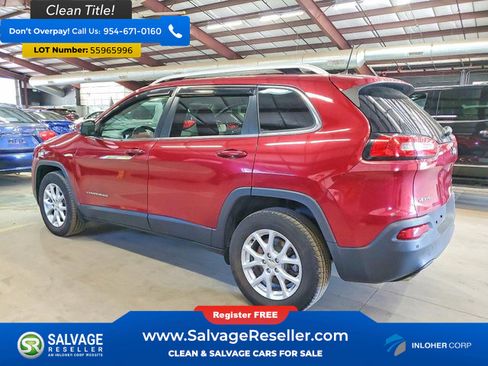 Used 2017 Jeep Cherokee Latitude w/ Comfort/Convenience Group AWD/4WD image 3
