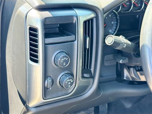 Used 2018 Chevrolet Silverado 1500 LT w/ All Star Edition image 11