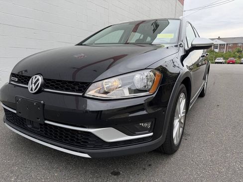 Used 2017 Volkswagen Golf Alltrack SE AWD/4WD image 10