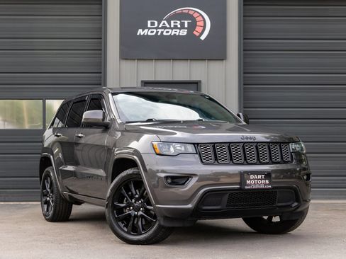 Used 2021 Jeep Grand Cherokee Laredo X AWD/4WD image 1