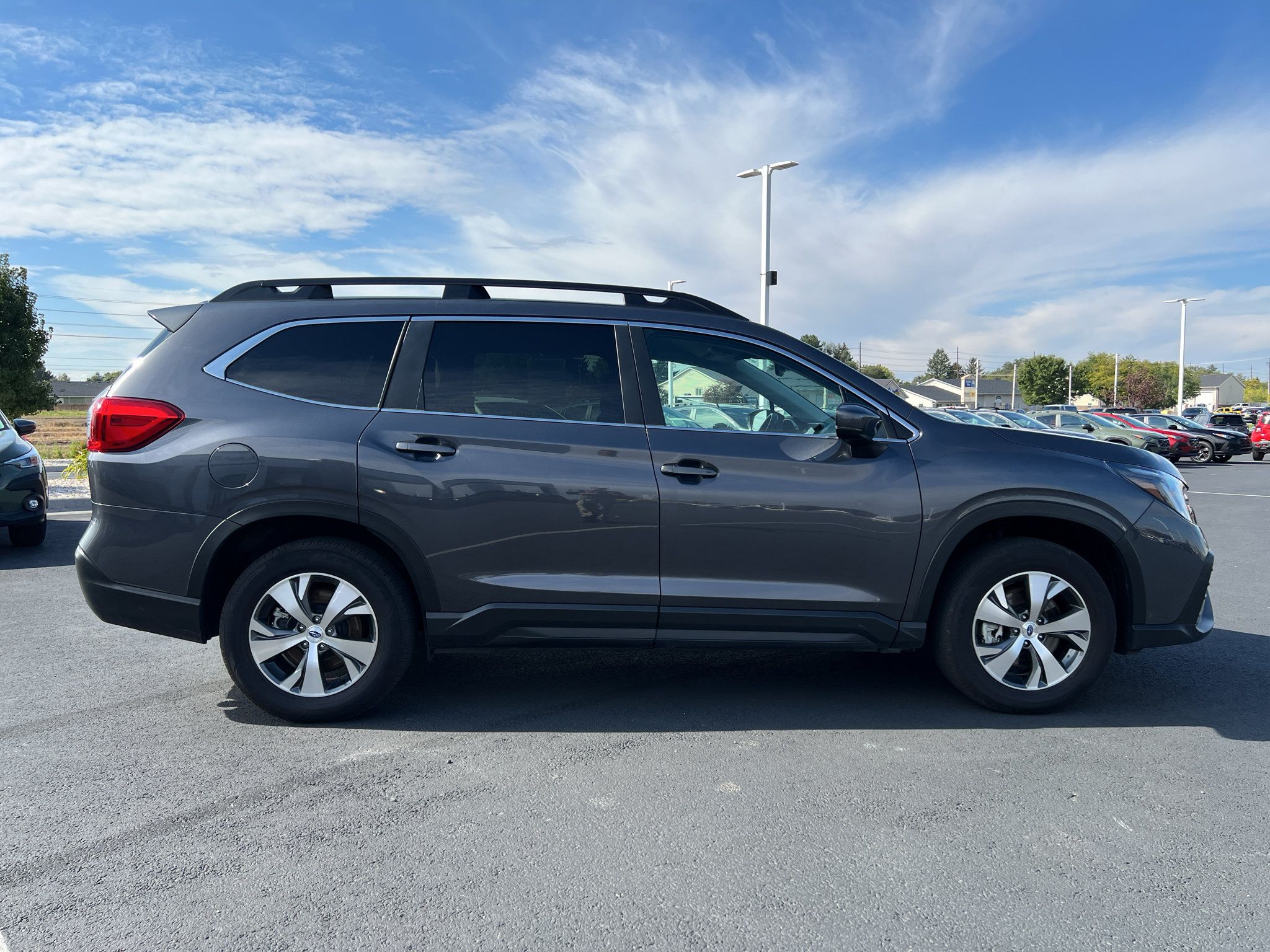 Certified 2025 Subaru Ascent Premium AWD/4WD image 3