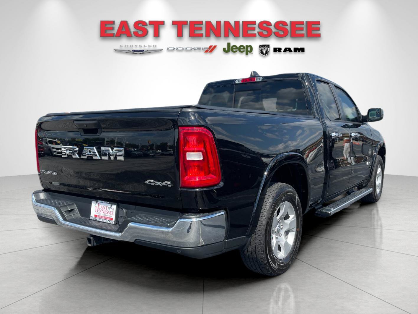 Used 2025 RAM 1500 Big Horn AWD/4WD image 3