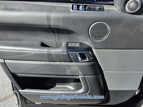 Used 2019 Land Rover Range Rover Sport HST image 23