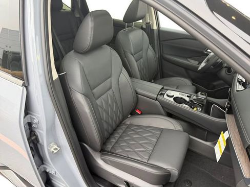 New 2026 Nissan Rogue Platinum w/ Platinum Premium Package AWD/4WD image 12