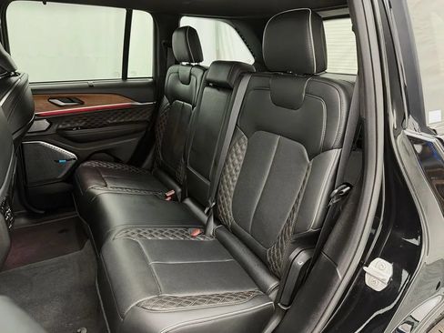 Used 2022 Jeep Grand Cherokee Summit AWD/4WD image 52