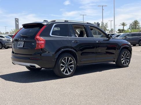Used 2016 Volvo XC90 T6 Momentum w/ Momentum Plus Package AWD/4WD image 5
