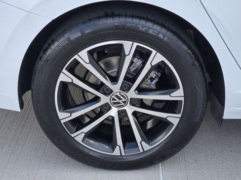 Used 2023 Volkswagen Jetta Sport image 10