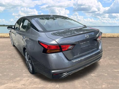 Used 2023 Nissan Altima 2.5 SL FWD image 9