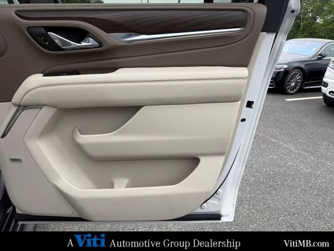 Used 2023 GMC Yukon XL Denali AWD/4WD image 26