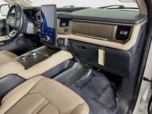 Used 2023 Ford Expedition Limited AWD/4WD image 32