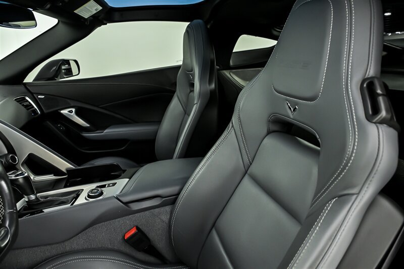 Used 2017 Chevrolet Corvette Z06 RWD image 18
