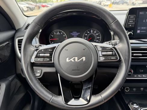 Used 2023 Kia Seltos S AWD/4WD image 9