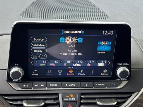 Used 2025 Nissan Altima 2.5 SV FWD image 23