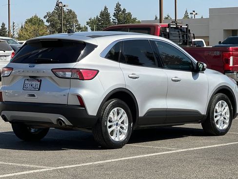 Used 2020 Ford Escape SE AWD/4WD image 2