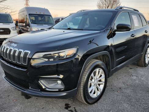 Used 2019 Jeep Cherokee Latitude w/ Popular Appearance Group image 11