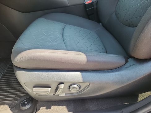 Used 2023 Toyota RAV4 XLE w/ Convenience Package AWD/4WD image 10