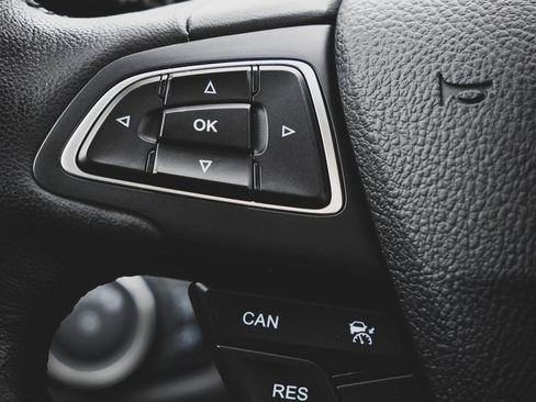 Used 2019 Ford Escape SEL image 13