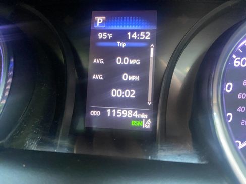 Used 2019 Toyota Camry LE w/ Convenience Package FWD image 20