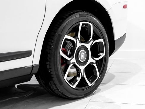 Used 2023 Rolls-Royce Cullinan Black Badge image 71