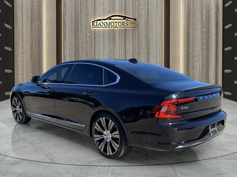 Used 2024 Volvo S90 T8 Ultimate w/ Lounge Package image 10