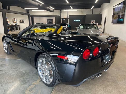 Used 2007 Chevrolet Corvette Convertible w/ Preferred Equipment Group RWD image 10