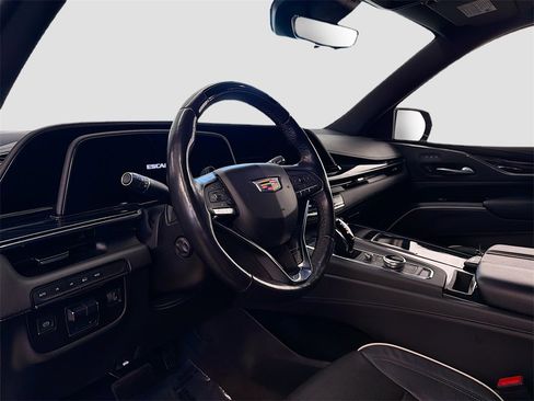 Used 2023 Cadillac Escalade Sport image 9
