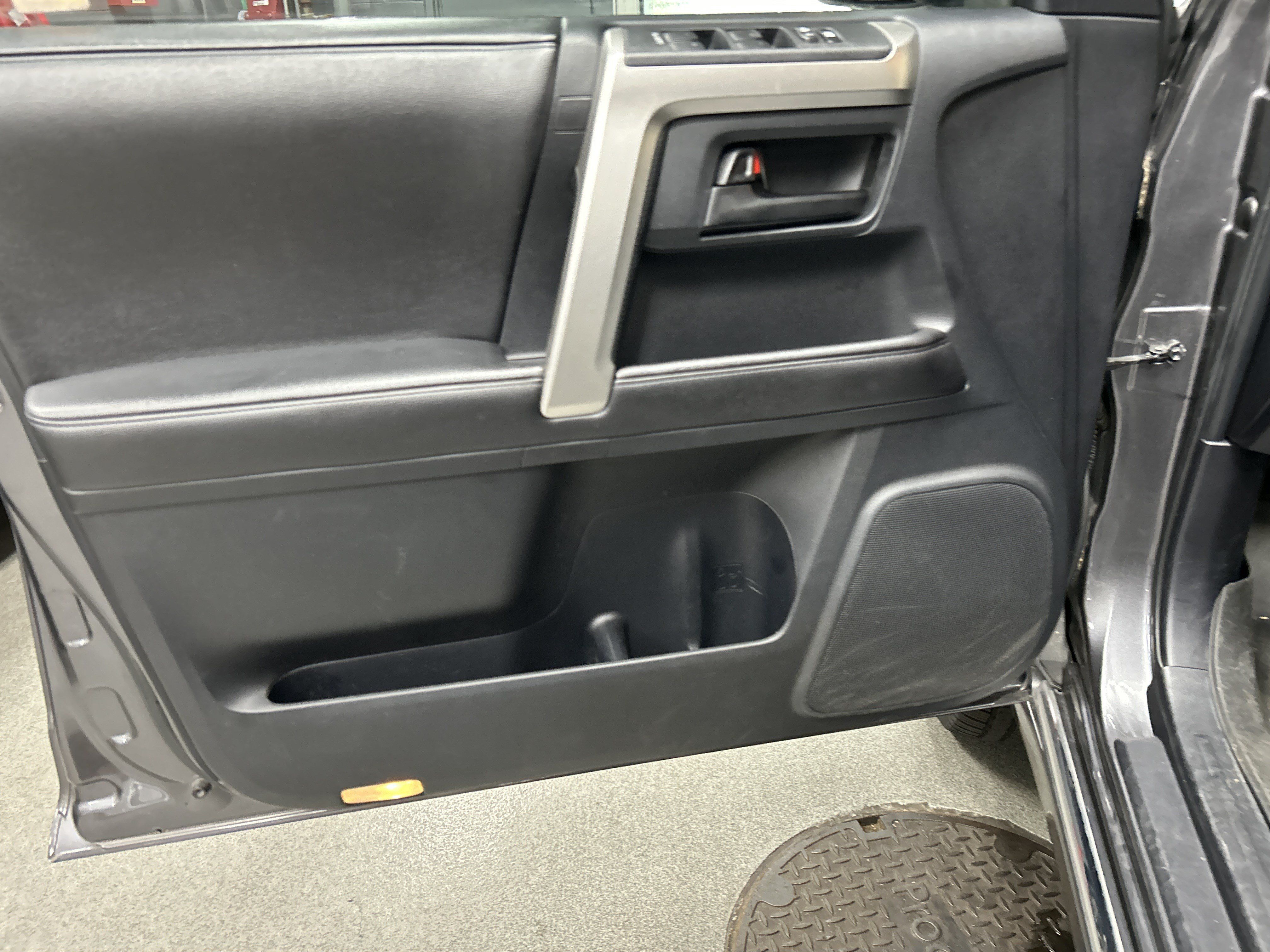 Used 2010 Toyota 4Runner Limited RWD image 7