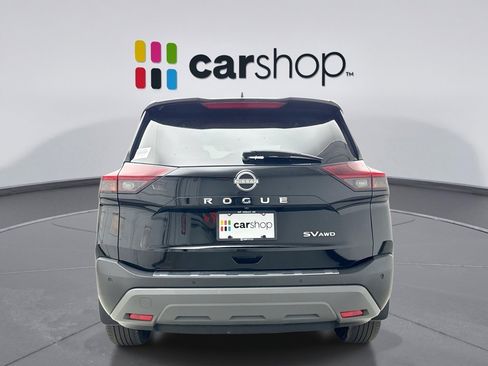 Used 2023 Nissan Rogue SV w/ SV Premium B Package image 4