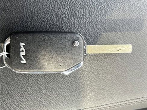 Certified 2025 Kia Sportage LX image 36